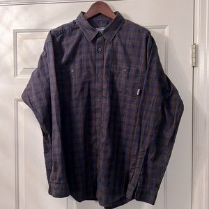 Patagonia men’s organic cotton button up long sleeve shirt. XL purple color